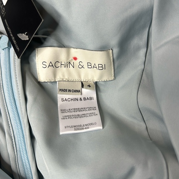 Sachin & Babi Besiktas Gown in Powder Blue Size 4 NWT - Picture 2 of 8